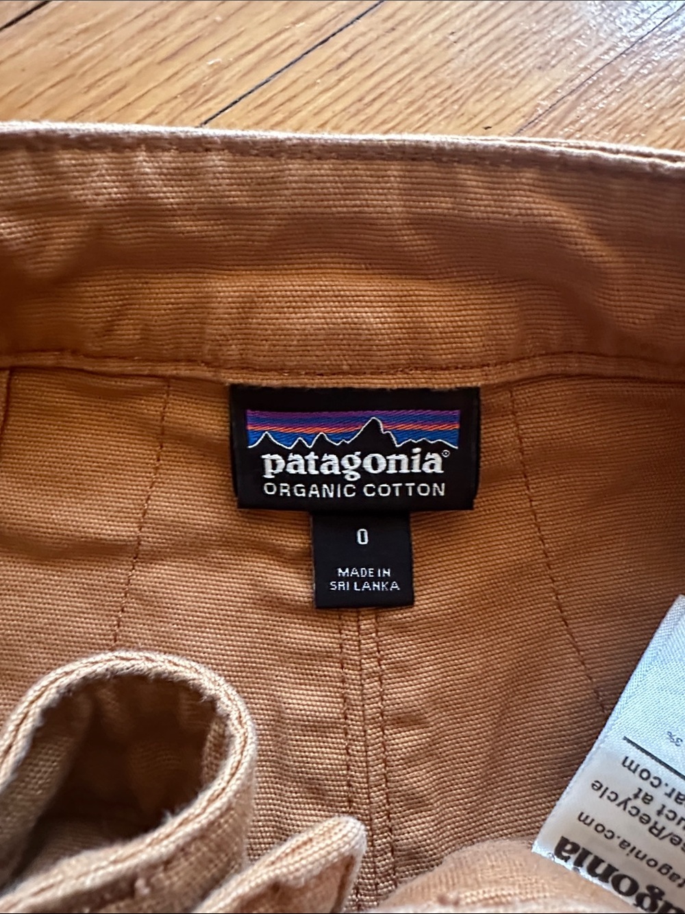 Patagonia Casual Women's Tan High-Rise Cotton Shorts - Picture 3 of 4